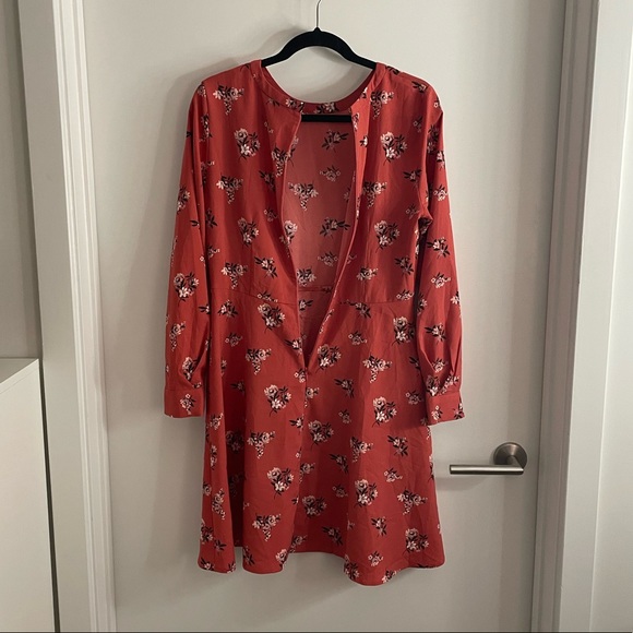 Loft Floral long sleeve dress, size 6 - Picture 2 of 6